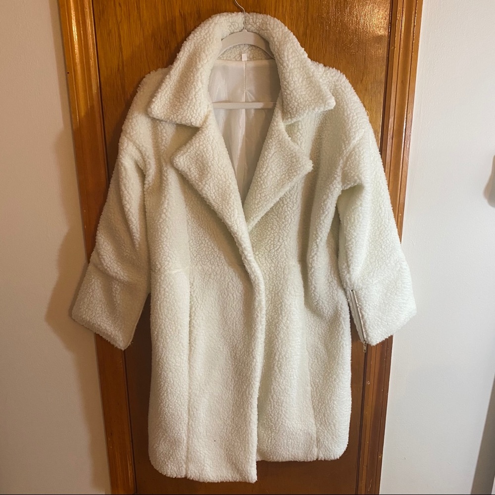 Cute white sherpa coat!